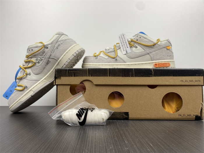 o-w x dunk low 