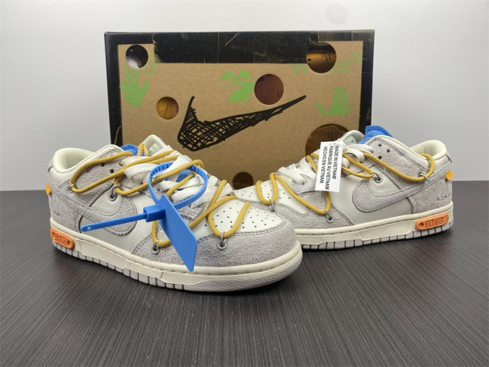 o-w x dunk low 