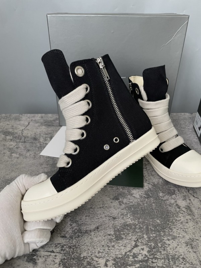 Rick Owen R000095