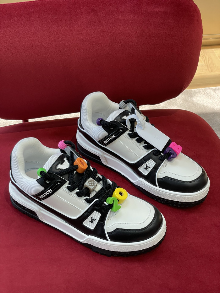 l&v snekaers 66