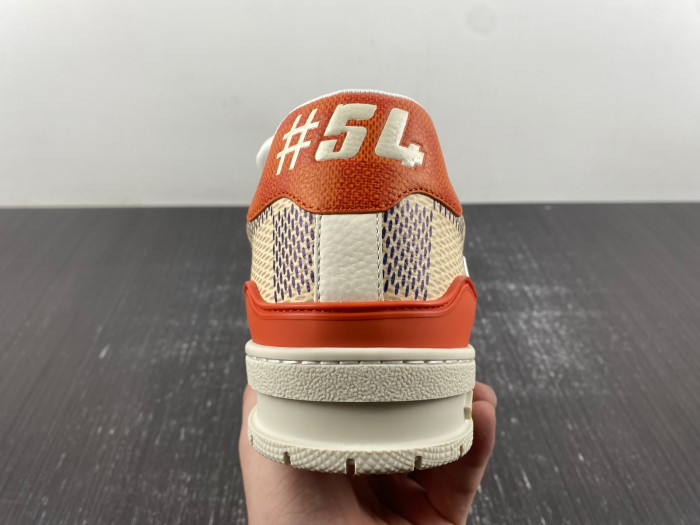 lv snekaers 83