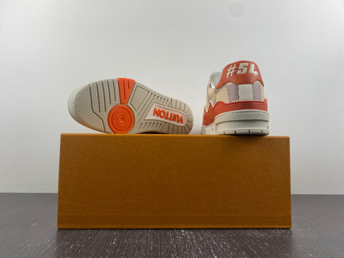 lv snekaers 83