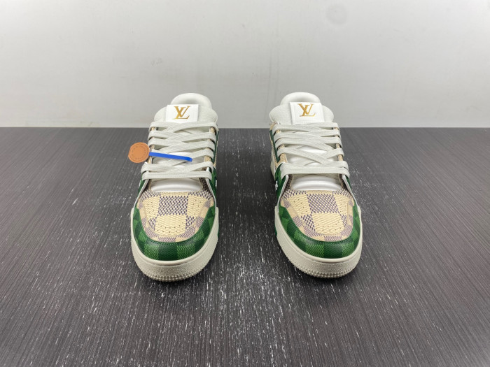 lv snekaers 82