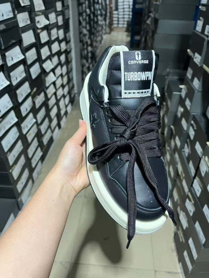 Rick Owen R000079