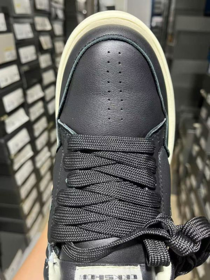 Rick Owen R000079