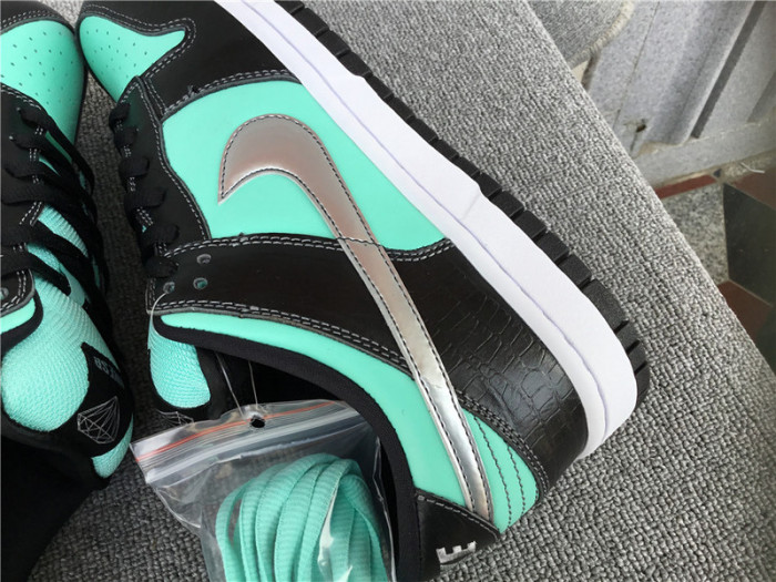 nike dunk sb low diamond S*pply 304292-402
