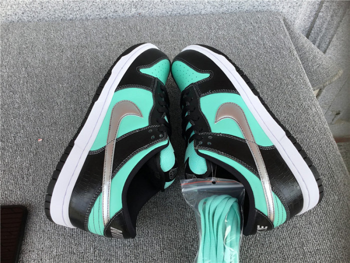 nike dunk sb low diamond S*pply 304292-402