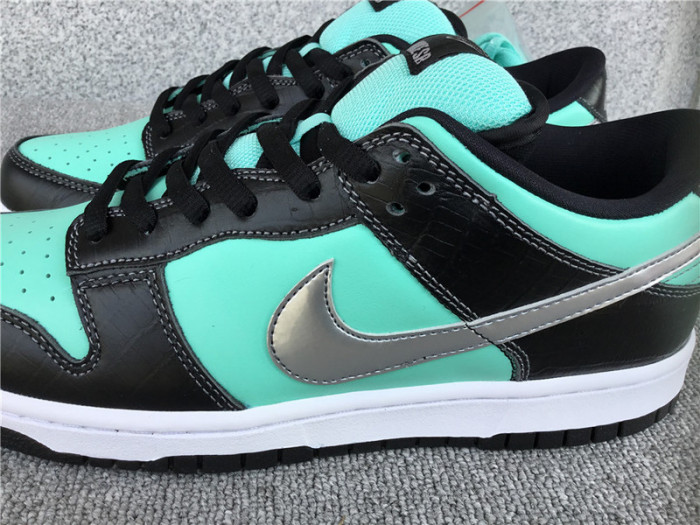 nike dunk sb low diamond S*pply 304292-402