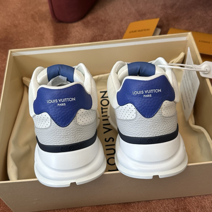 LV snekaers 142