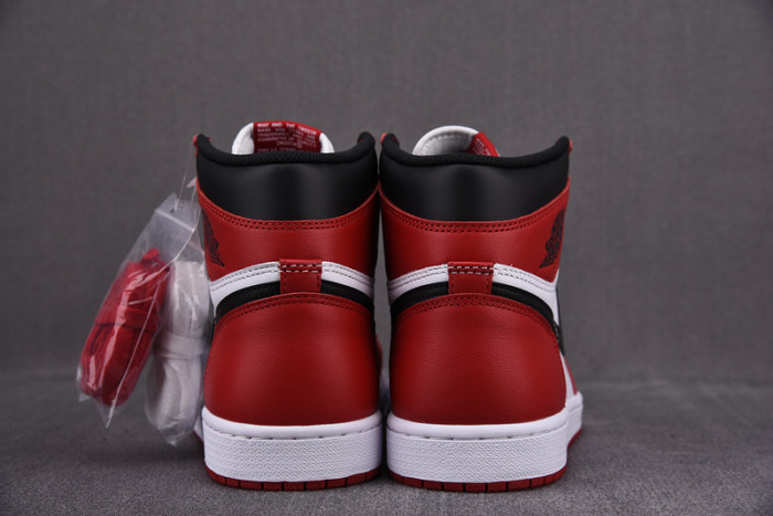air jordan 1 retro high og chicago red 555088-101