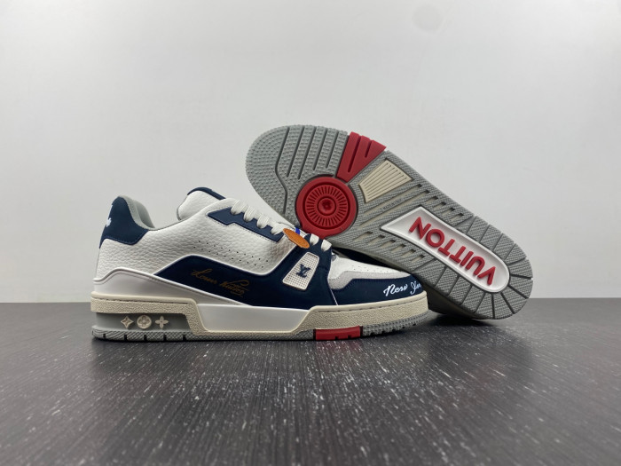 lv snekaers 81