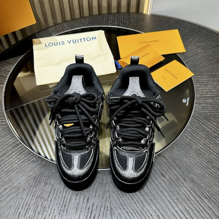 LV snekaers 232