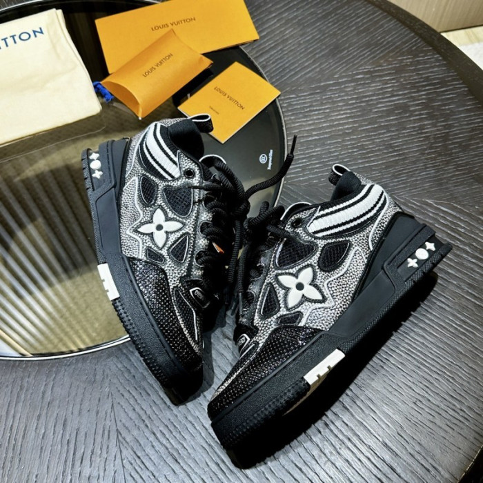 LV snekaers 232