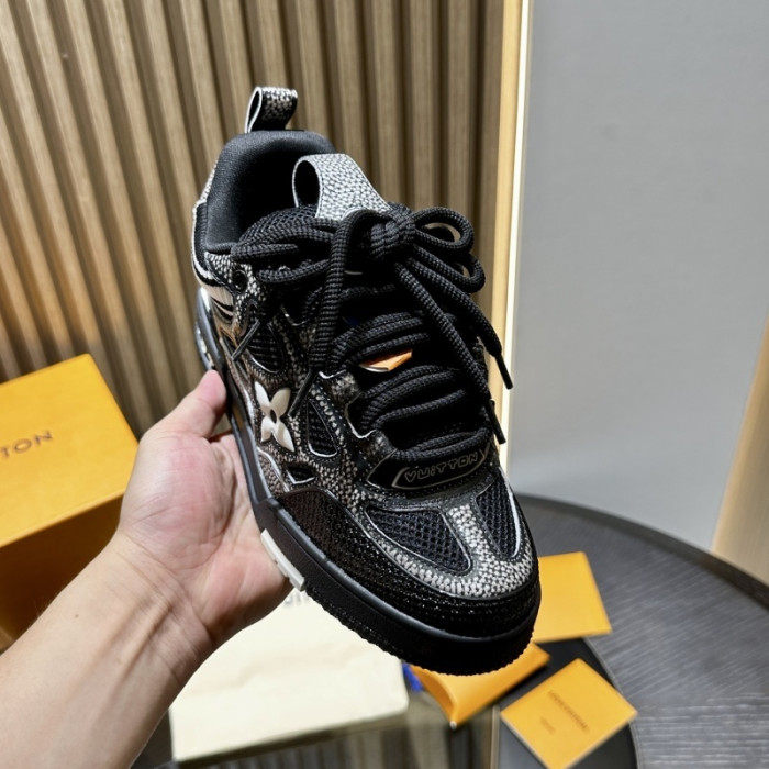 LV snekaers 232