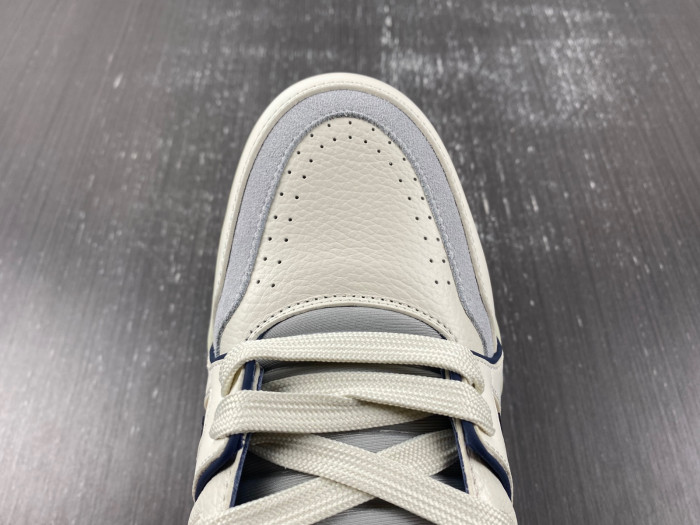 lv snekaers 93