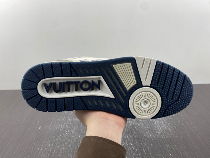 lv snekaers 93