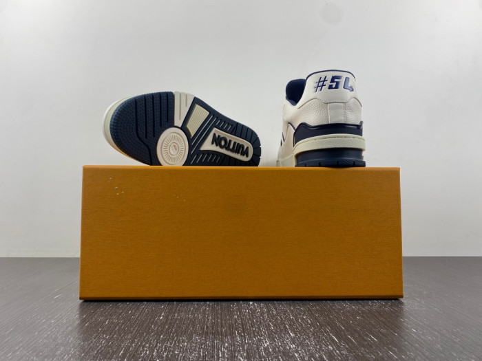 lv snekaers 93