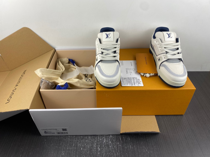 lv snekaers 93