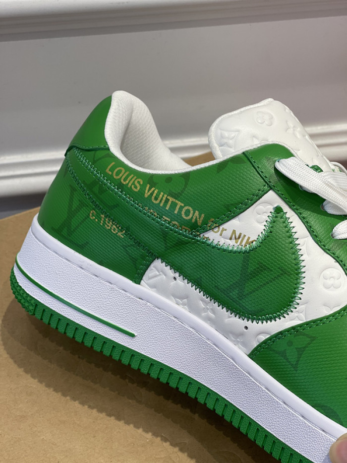l&v snekaers 56