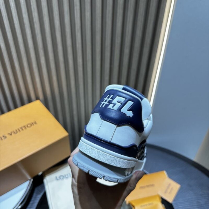 LV snekaers 213