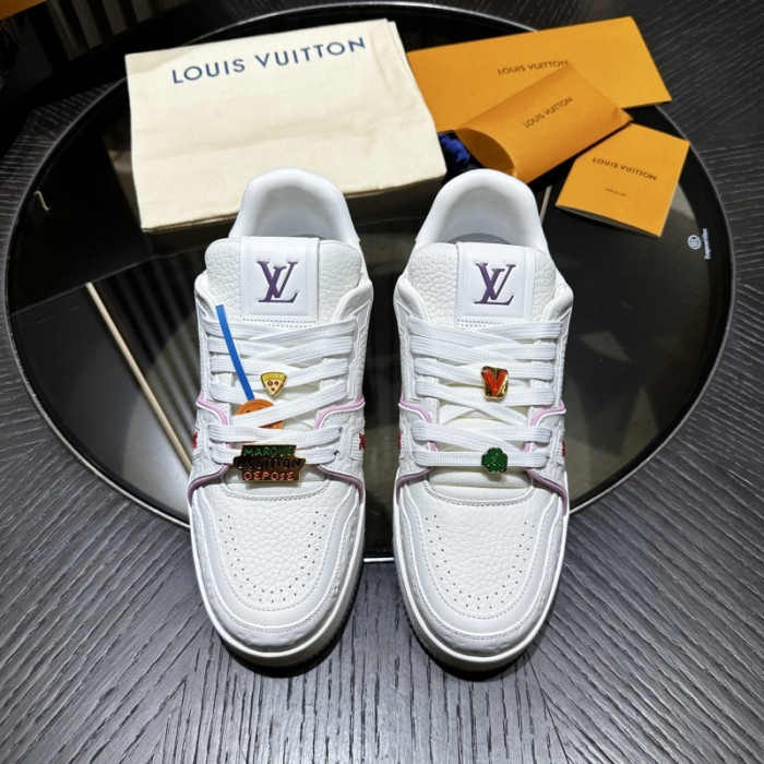LV snekaers 239