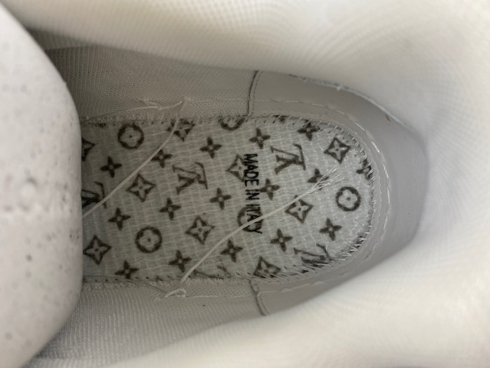 lv snekaers 111