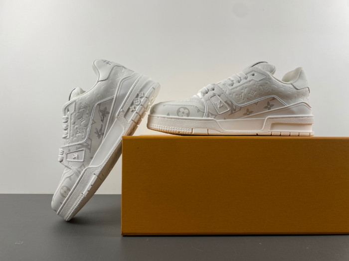 lv snekaers 111