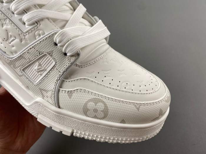 lv snekaers 111