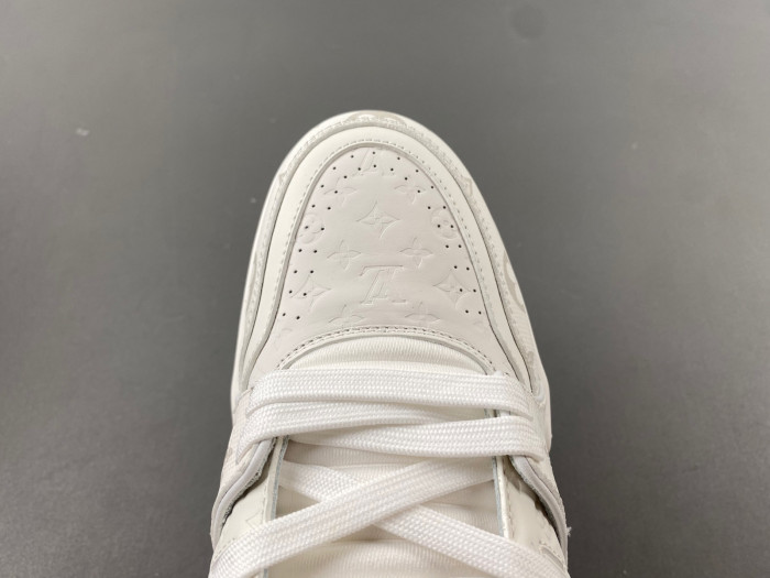 lv snekaers 111