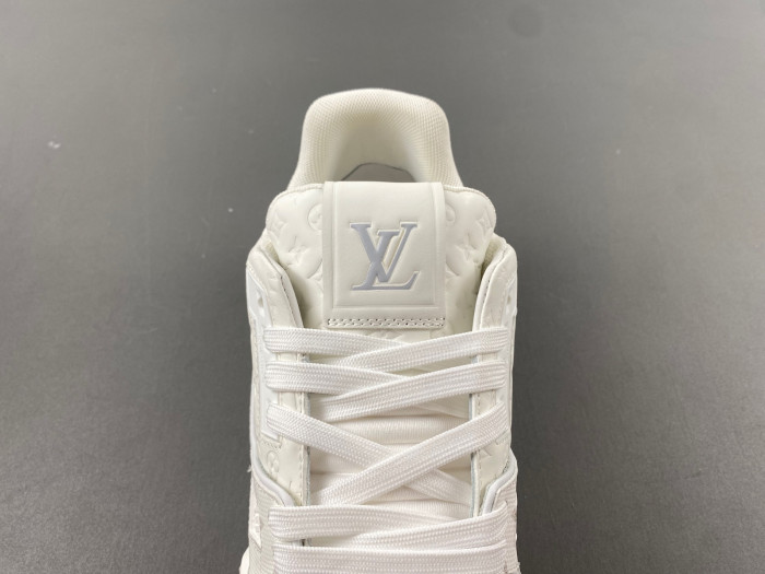 lv snekaers 111