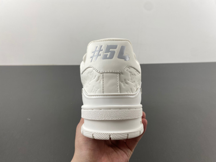 lv snekaers 111