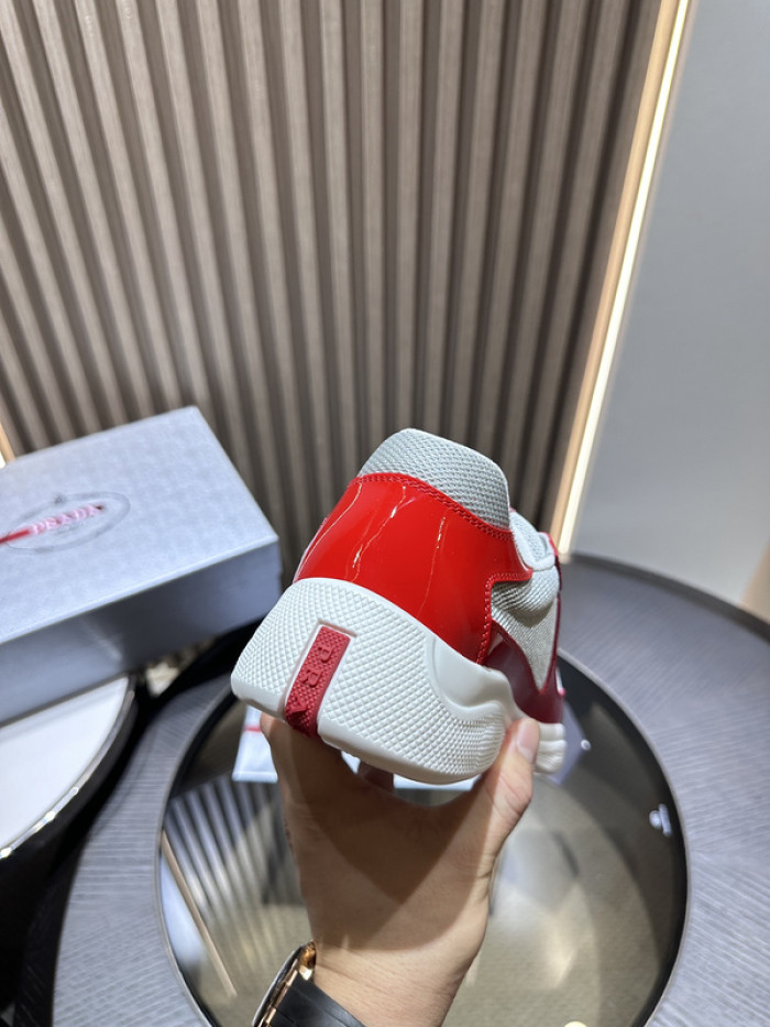 Prada 032