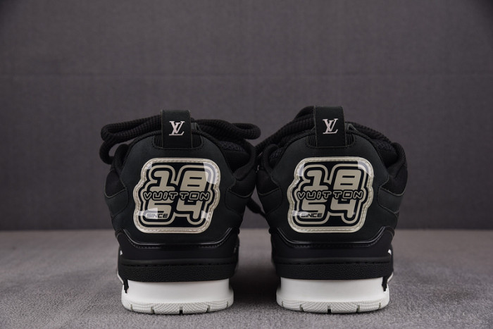 lv snekaers 114