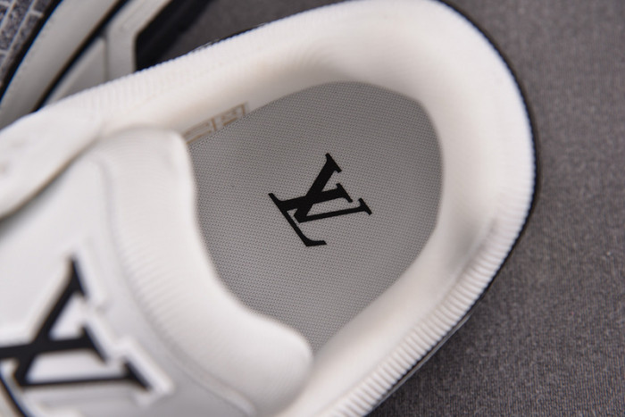 lv snekaers 75