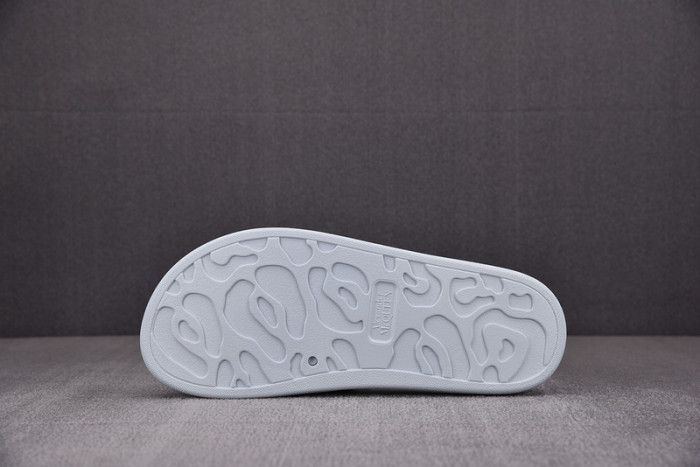 mcq sandal 04