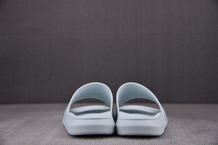 mcq sandal 04