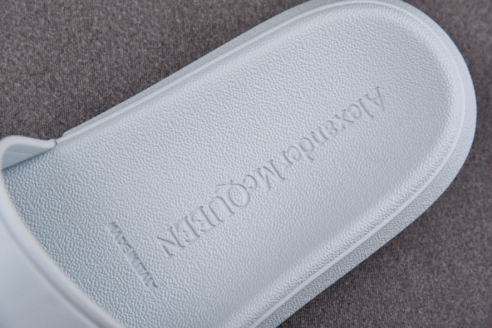 mcq sandal 04