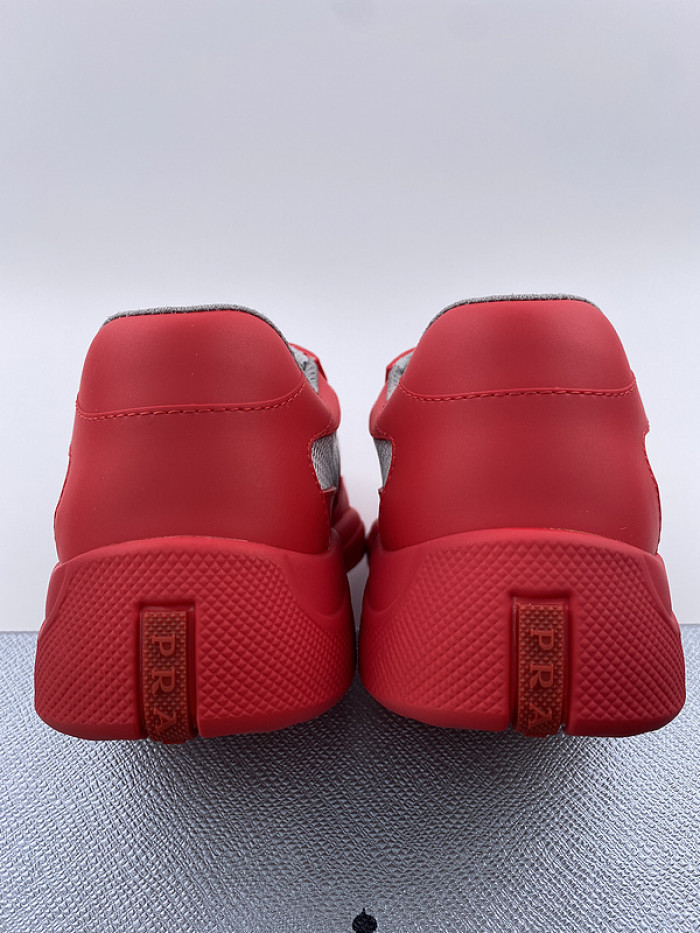Prada 028