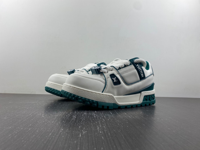 lv snekaers 105