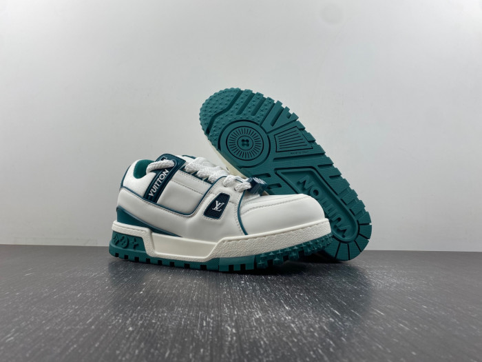 lv snekaers 105