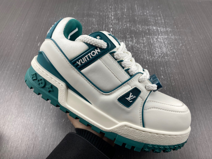 lv snekaers 105