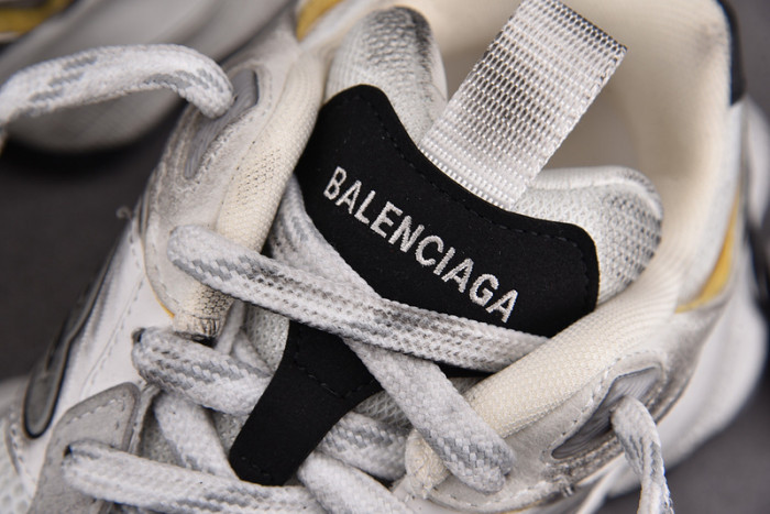 Ba*len*cia*ga 10