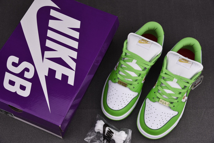 S*p*e x nike sb dunk low dh3228-101