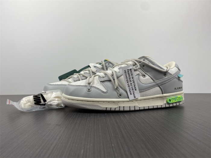 o-w x dunk low “42 of 50” dm1602-117