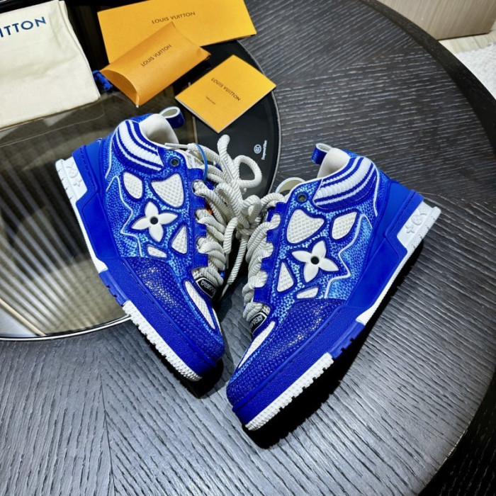 LV snekaers 230