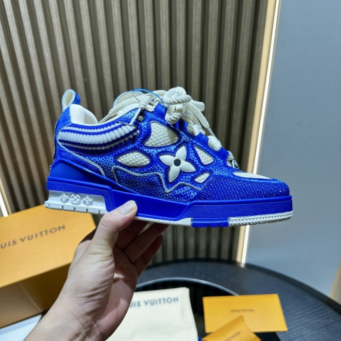 LV snekaers 230