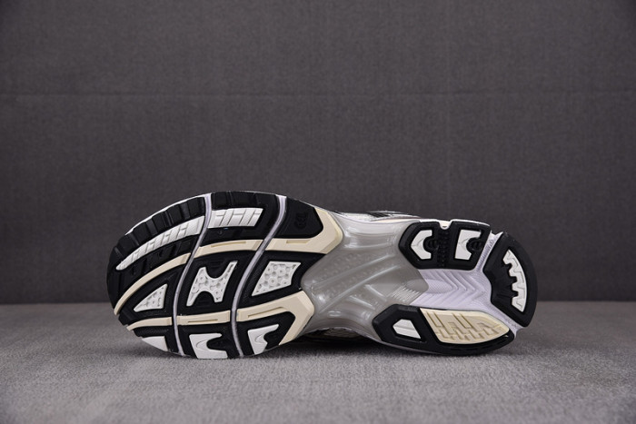 As*ic*s gel-kayano 14 -1201a019-108