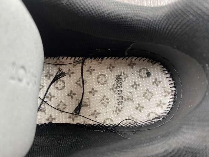 lv snekaers 104