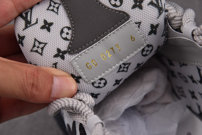 lv snekaers 112