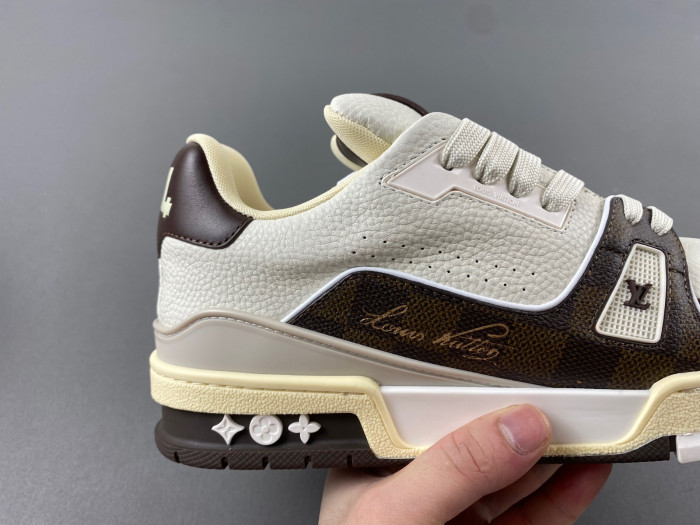 lv snekaers 109